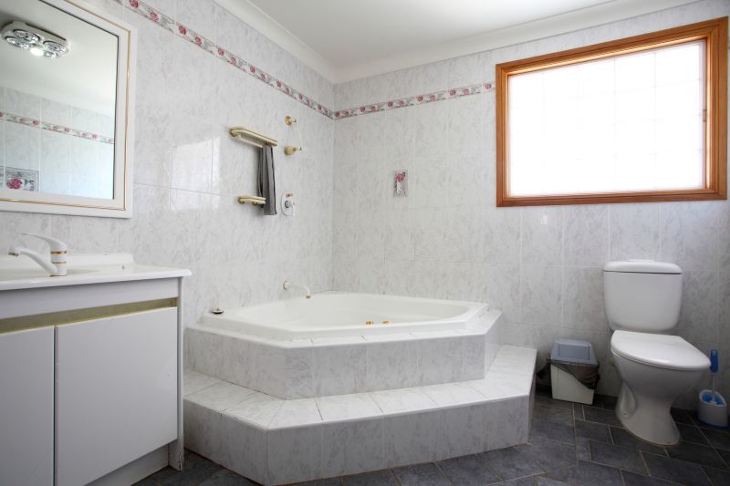 Top Bathtub Installation Companies in Granville, OH